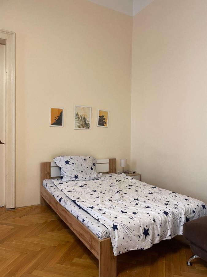 The Heart Of Budapest Hostel Exterior foto