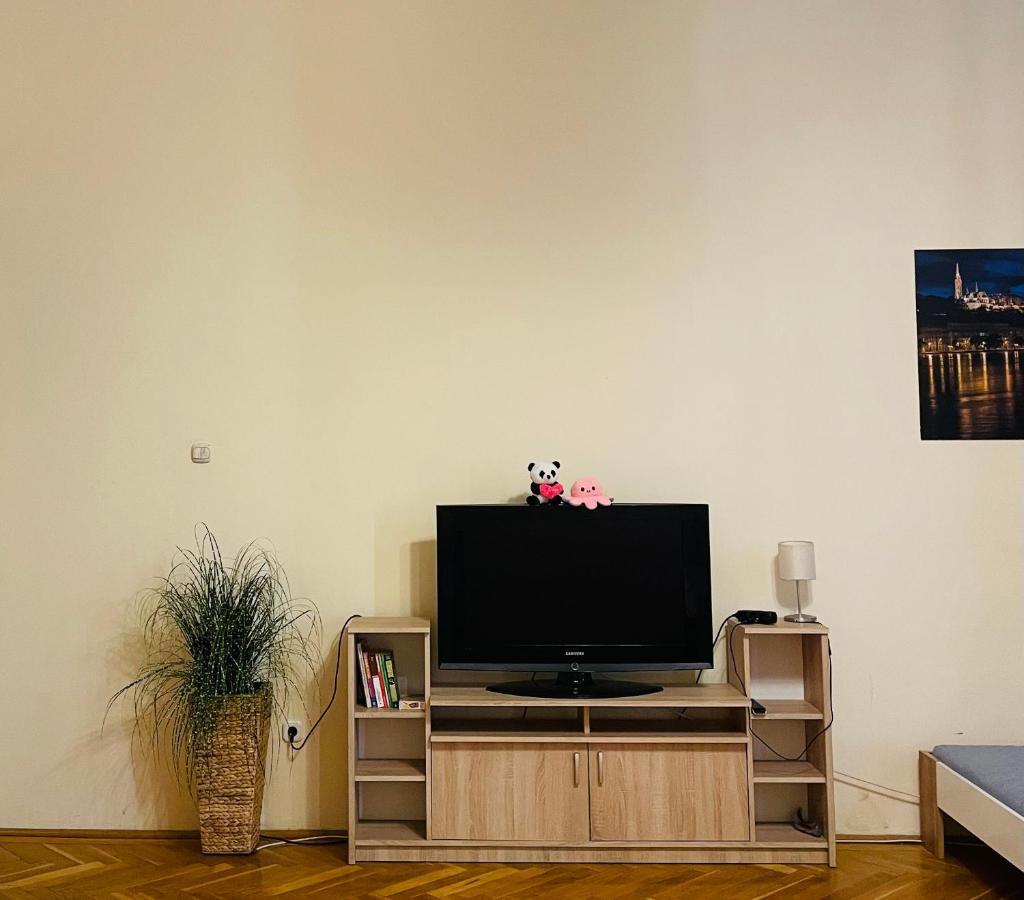 The Heart Of Budapest Hostel Exterior foto