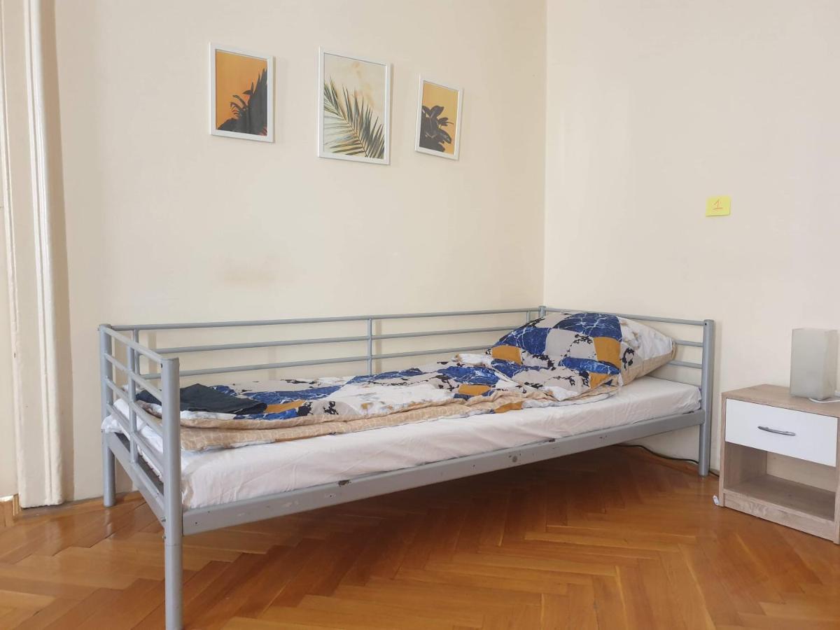 The Heart Of Budapest Hostel Exterior foto